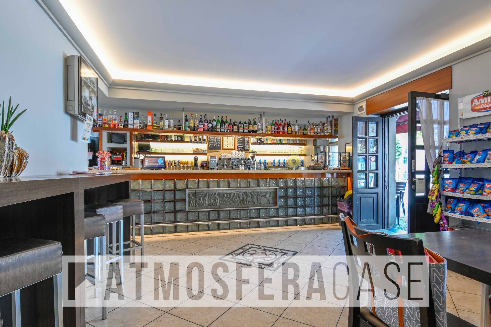 Locale commerciale in vendita a Castel Rozzone