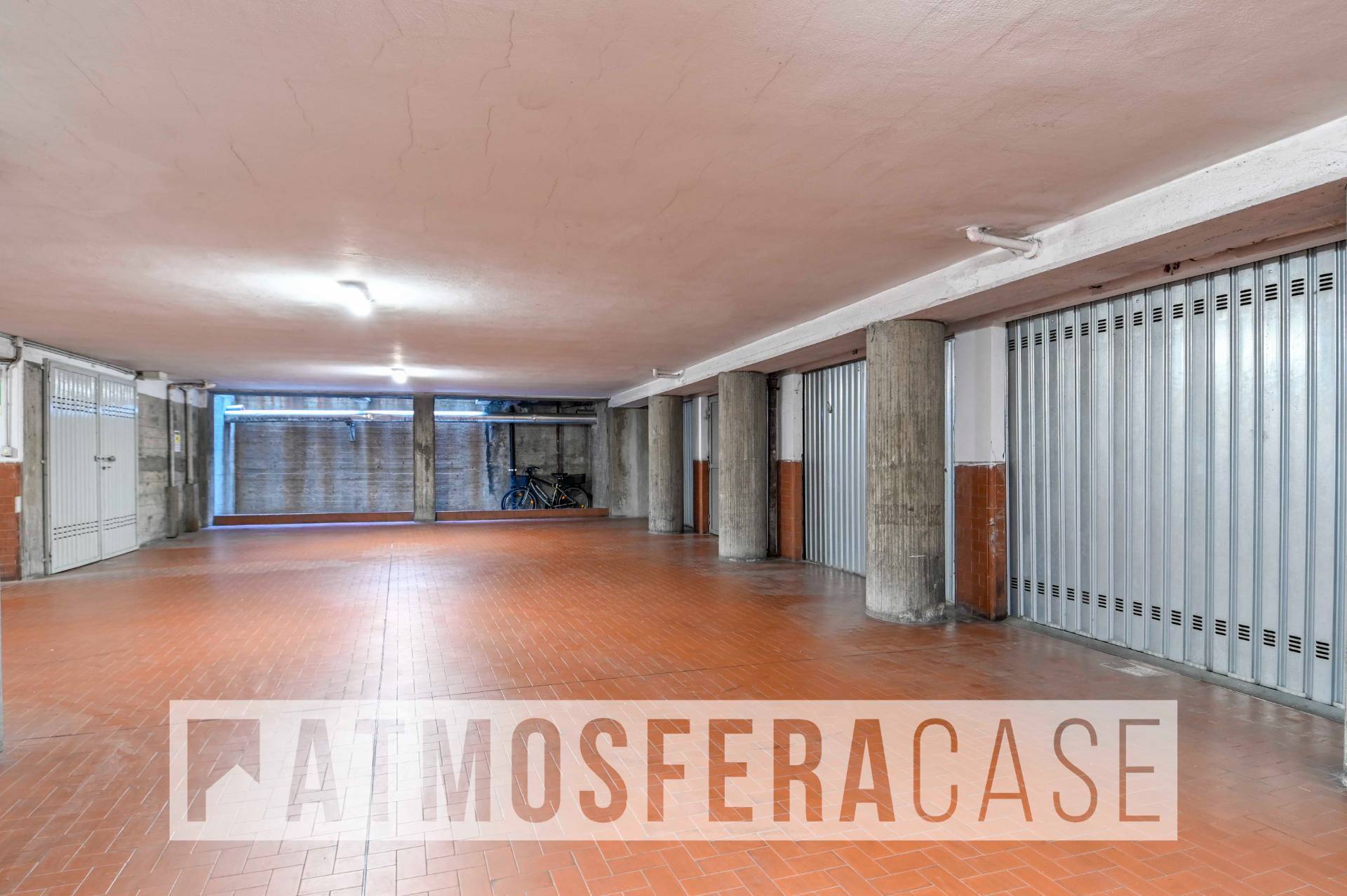 Box o garage in vendita a Bergamo, Centrale