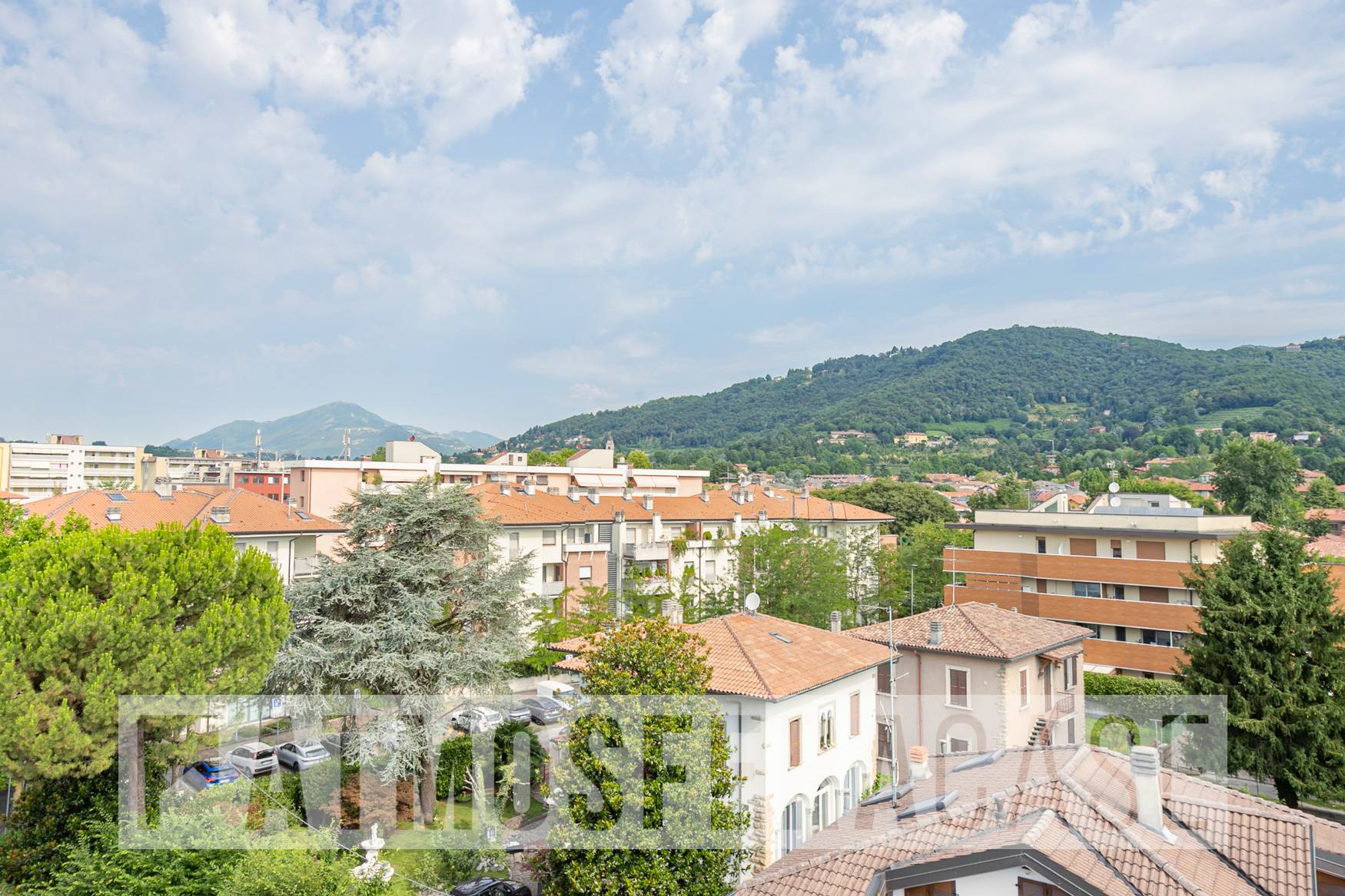 Attico in vendita a Bergamo, Conca Fiorita