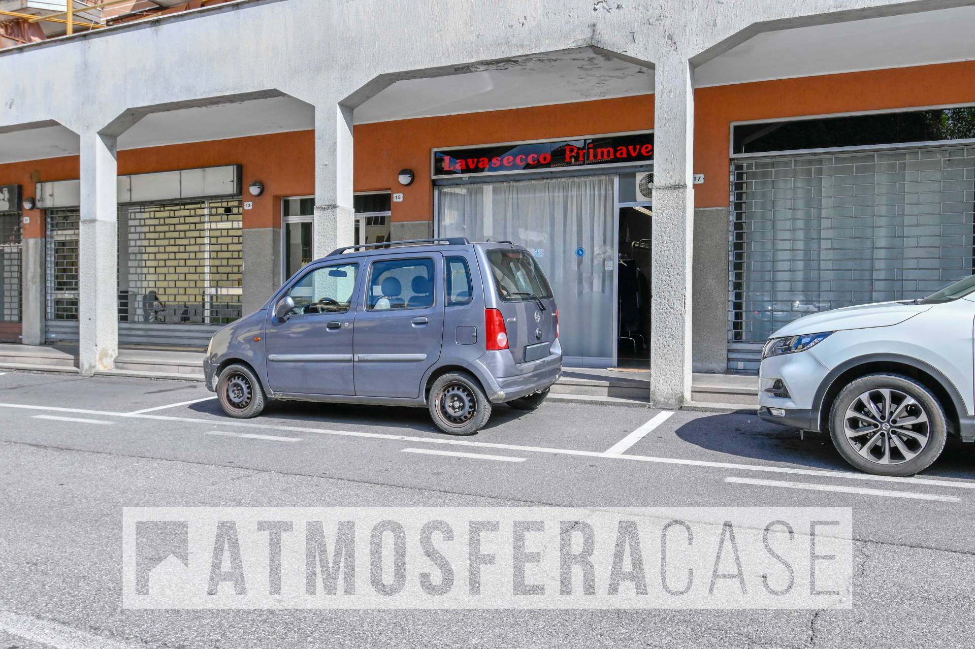 Locale commerciale in vendita a Brignano Gera d'Adda