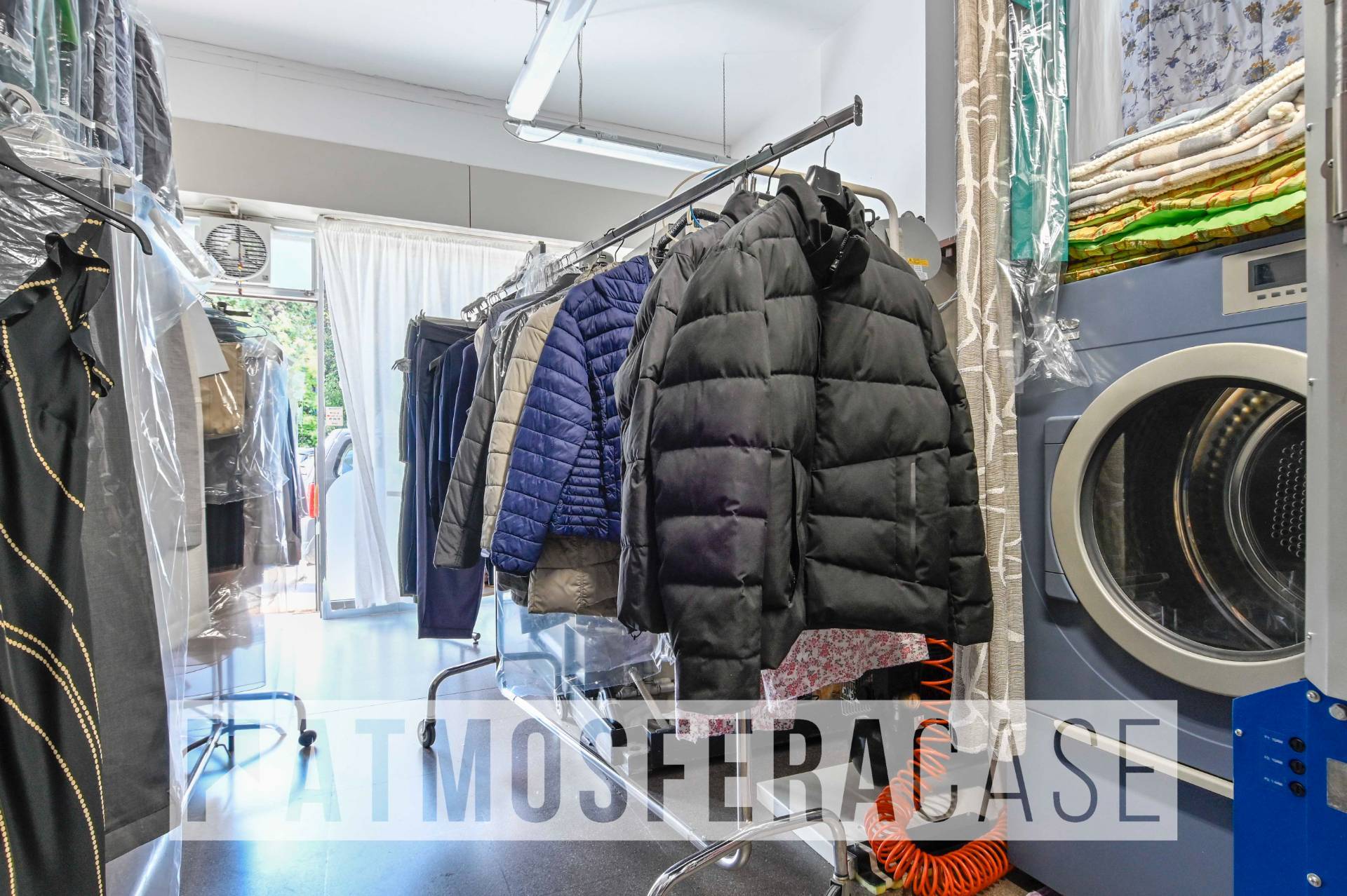 Locale commerciale in vendita a Brignano Gera d'Adda