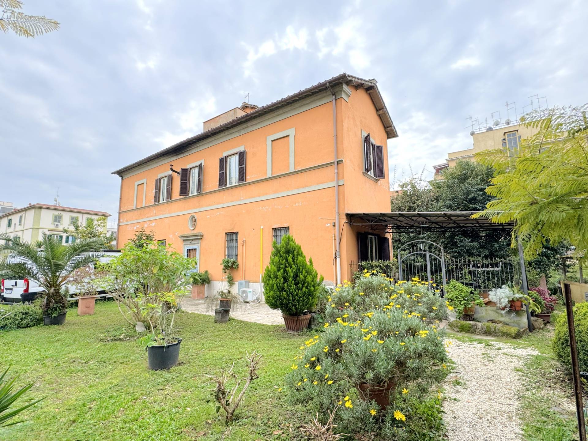 Casa singola in vendita a Roma, Appio Latino