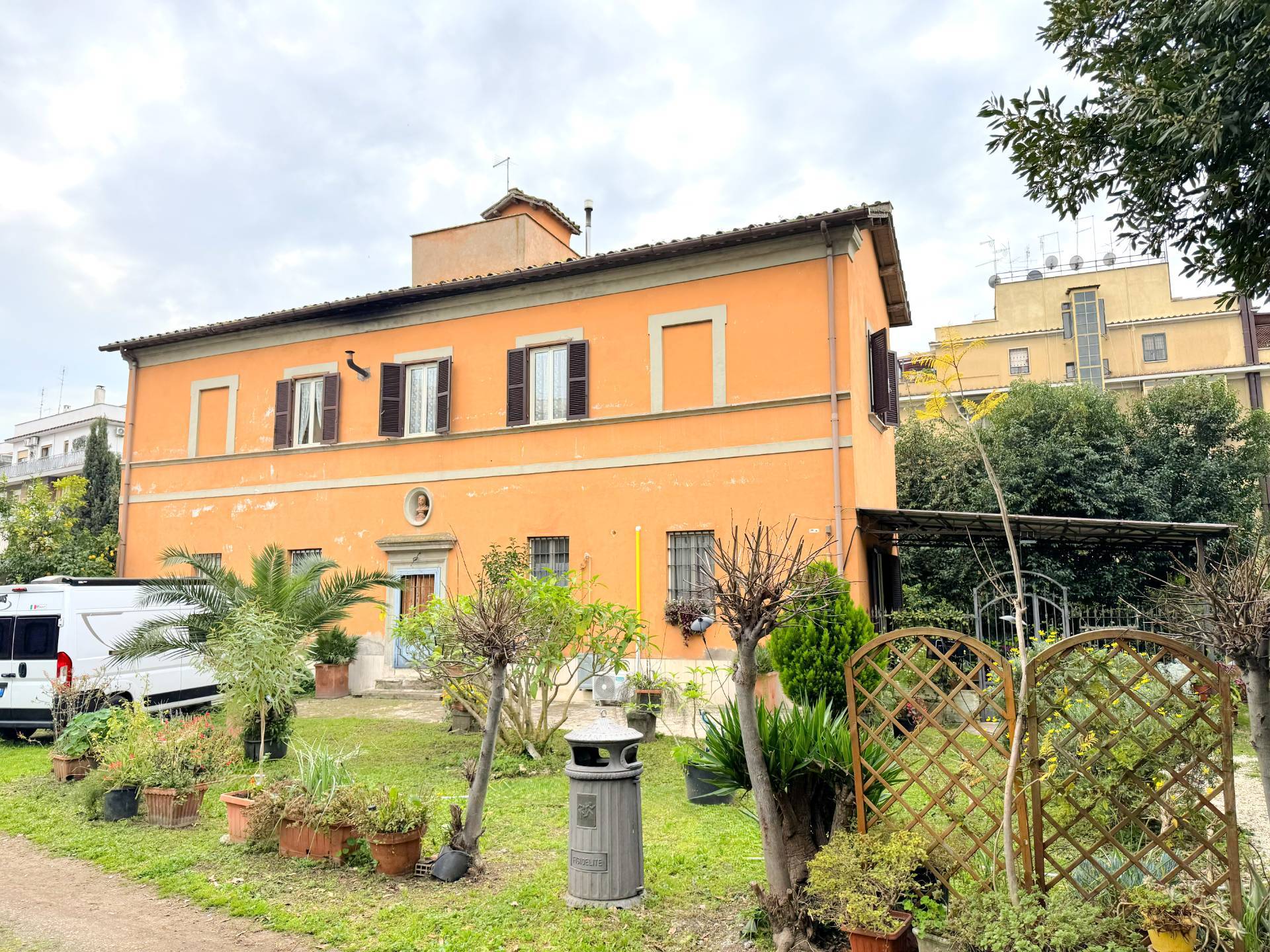 Casa singola in vendita a Roma, Appio Latino