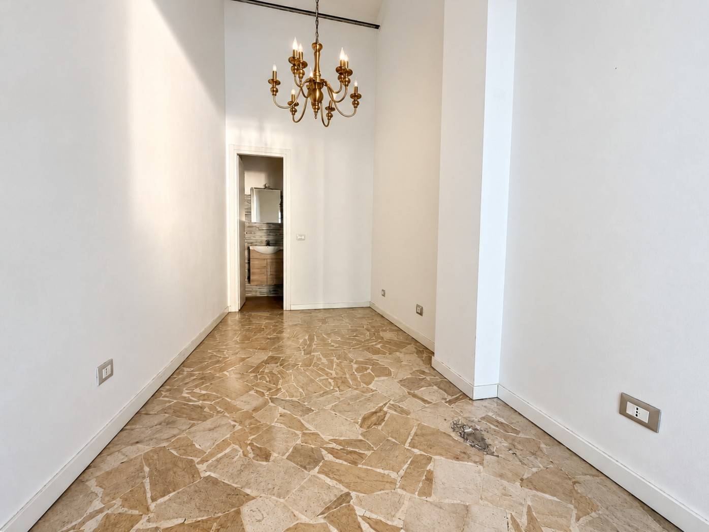 Locale commerciale in vendita a Roma, Colli Portuensi