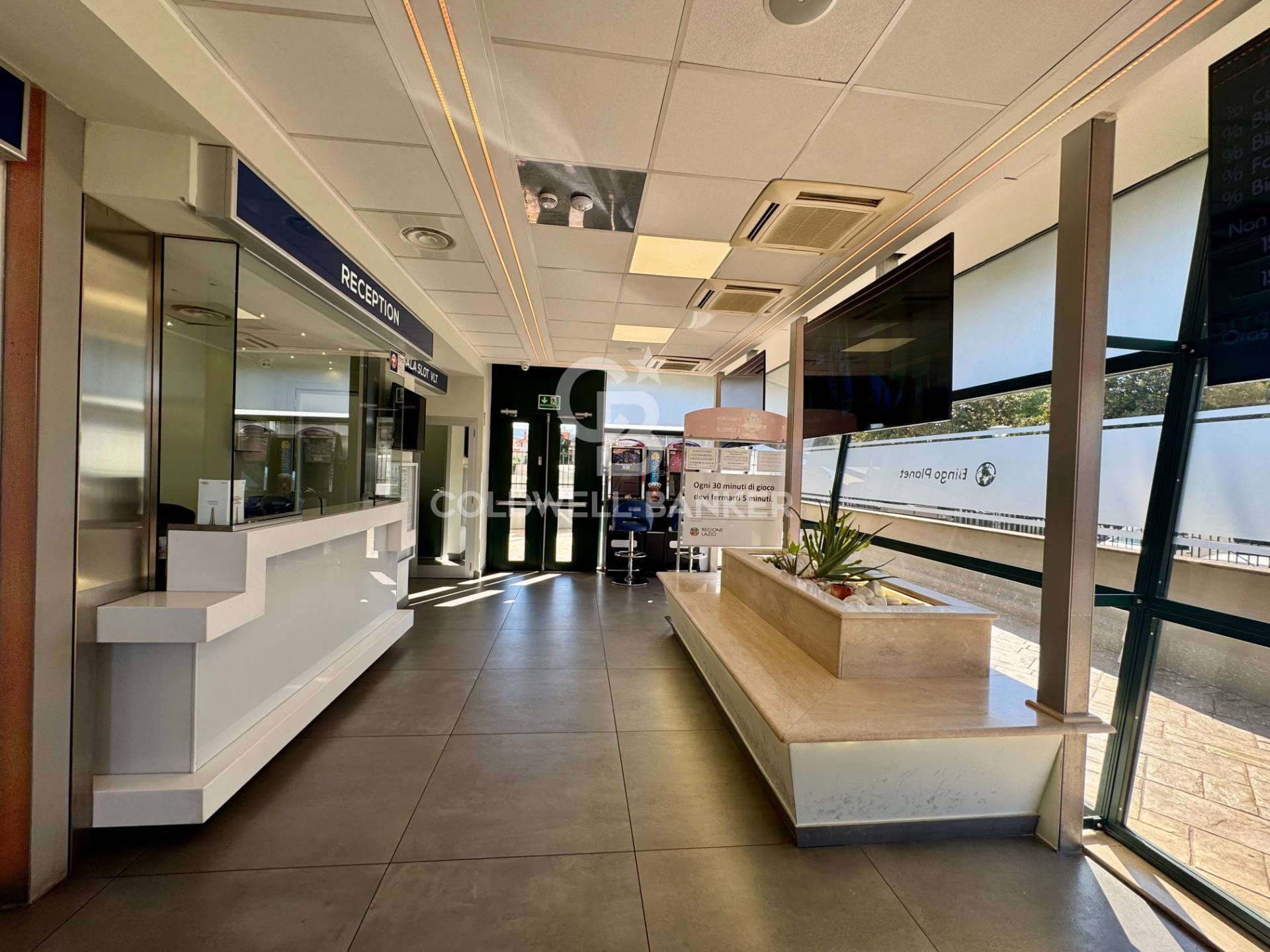 Locale commerciale in affitto a Roma