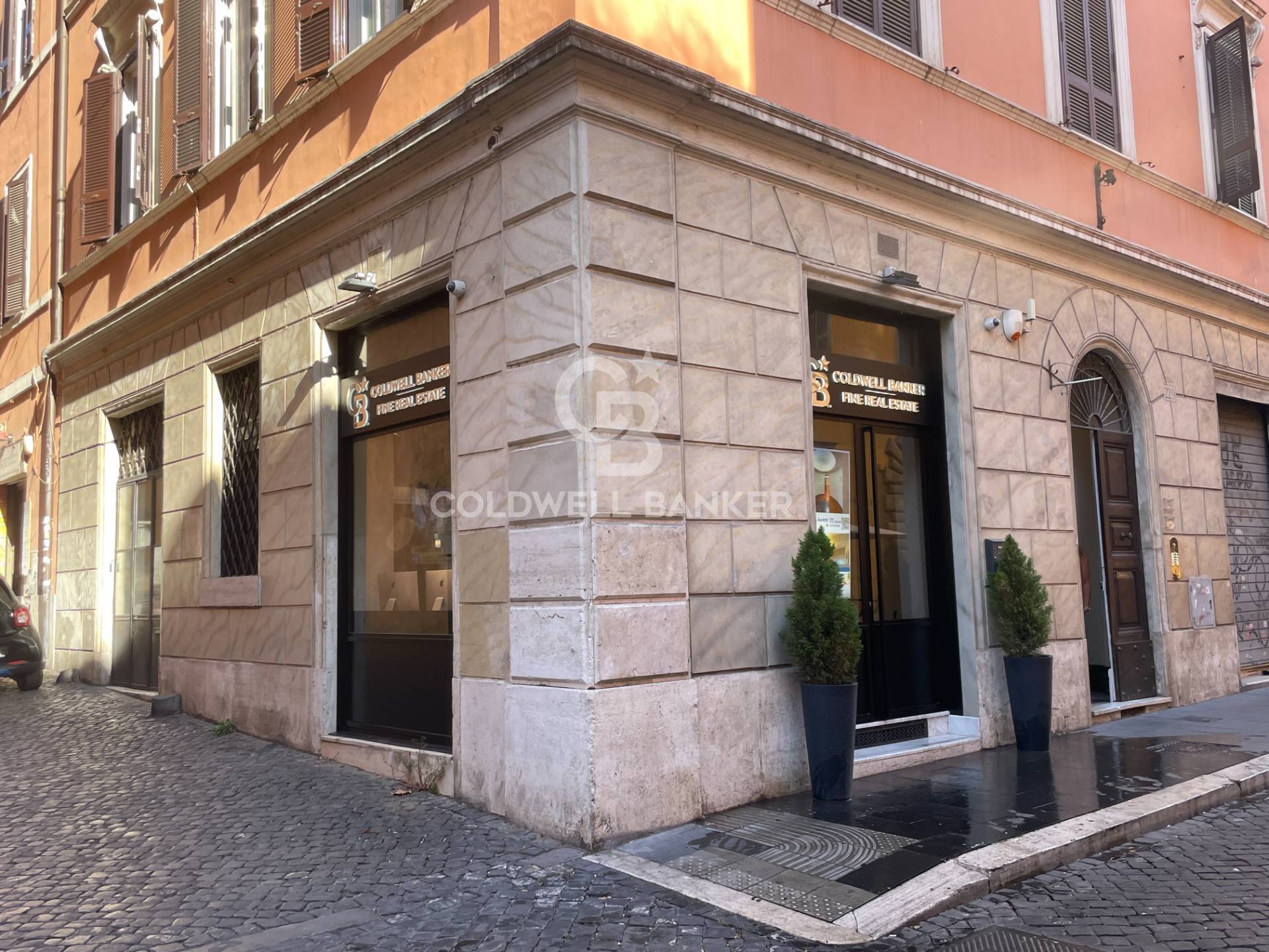Locale commerciale in vendita a Roma, Talenti