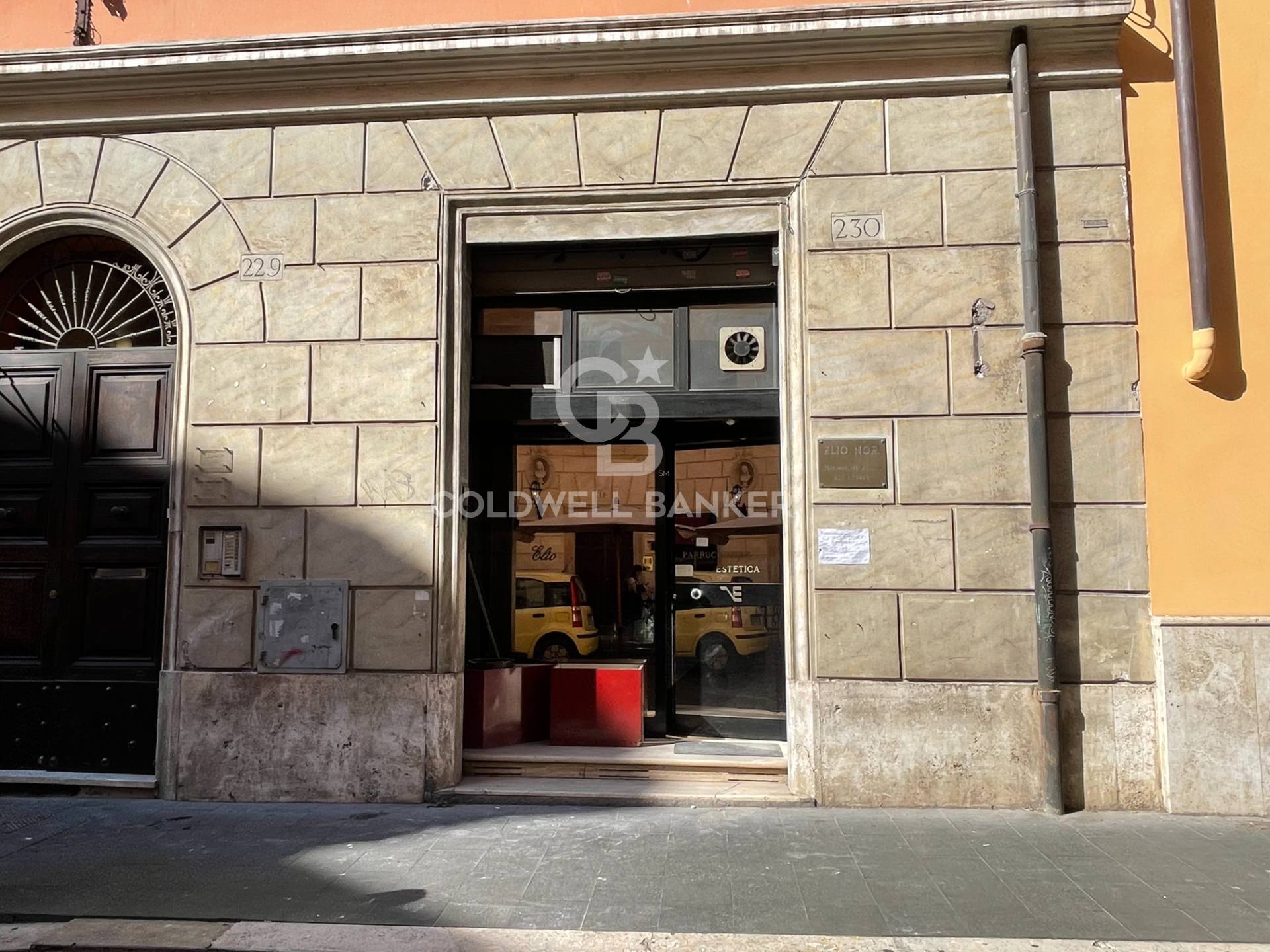 Locale commerciale in affitto a Roma, Centro Storico