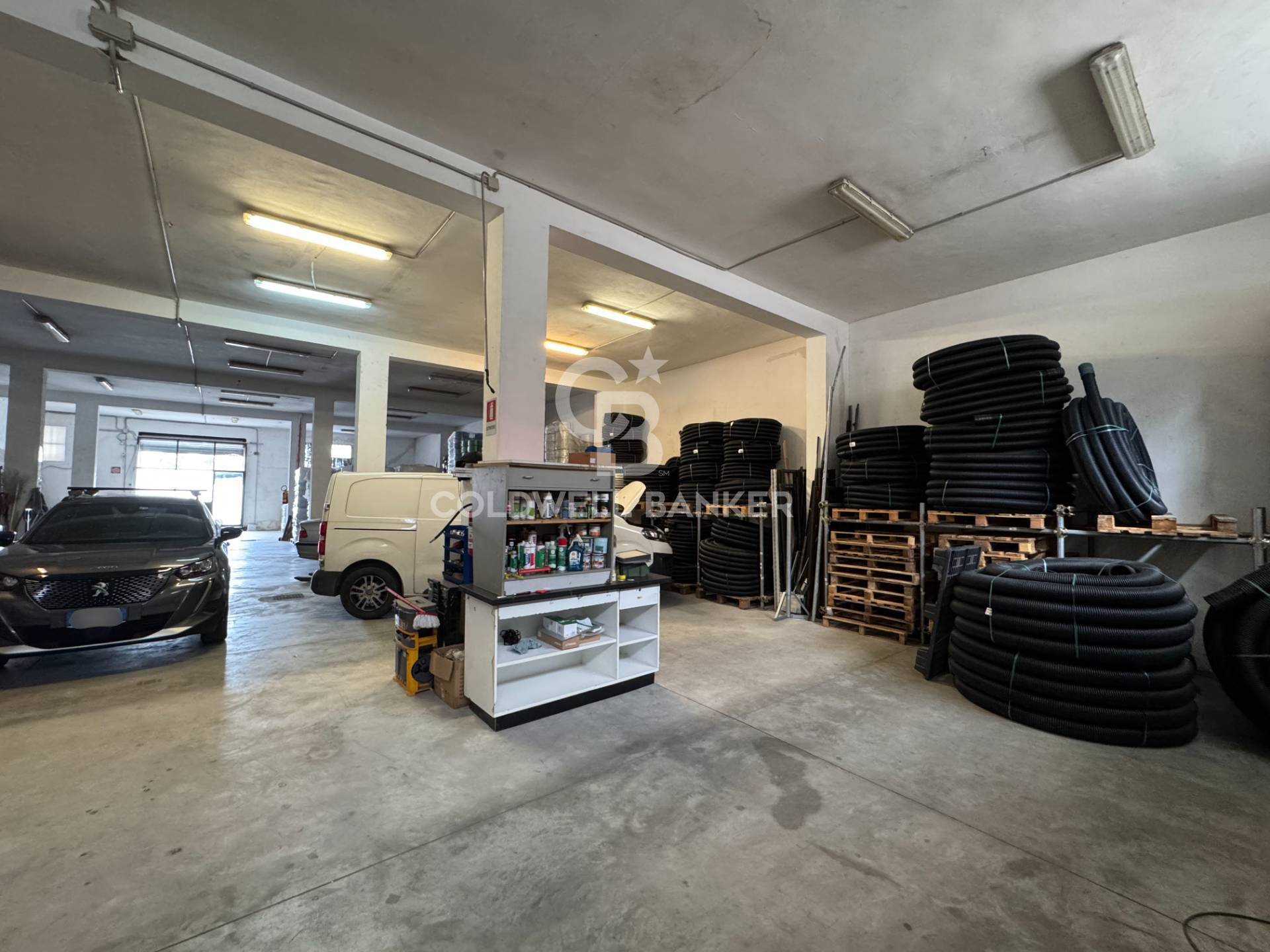 Locale commerciale in vendita a Roma, Tor Bella Monaca