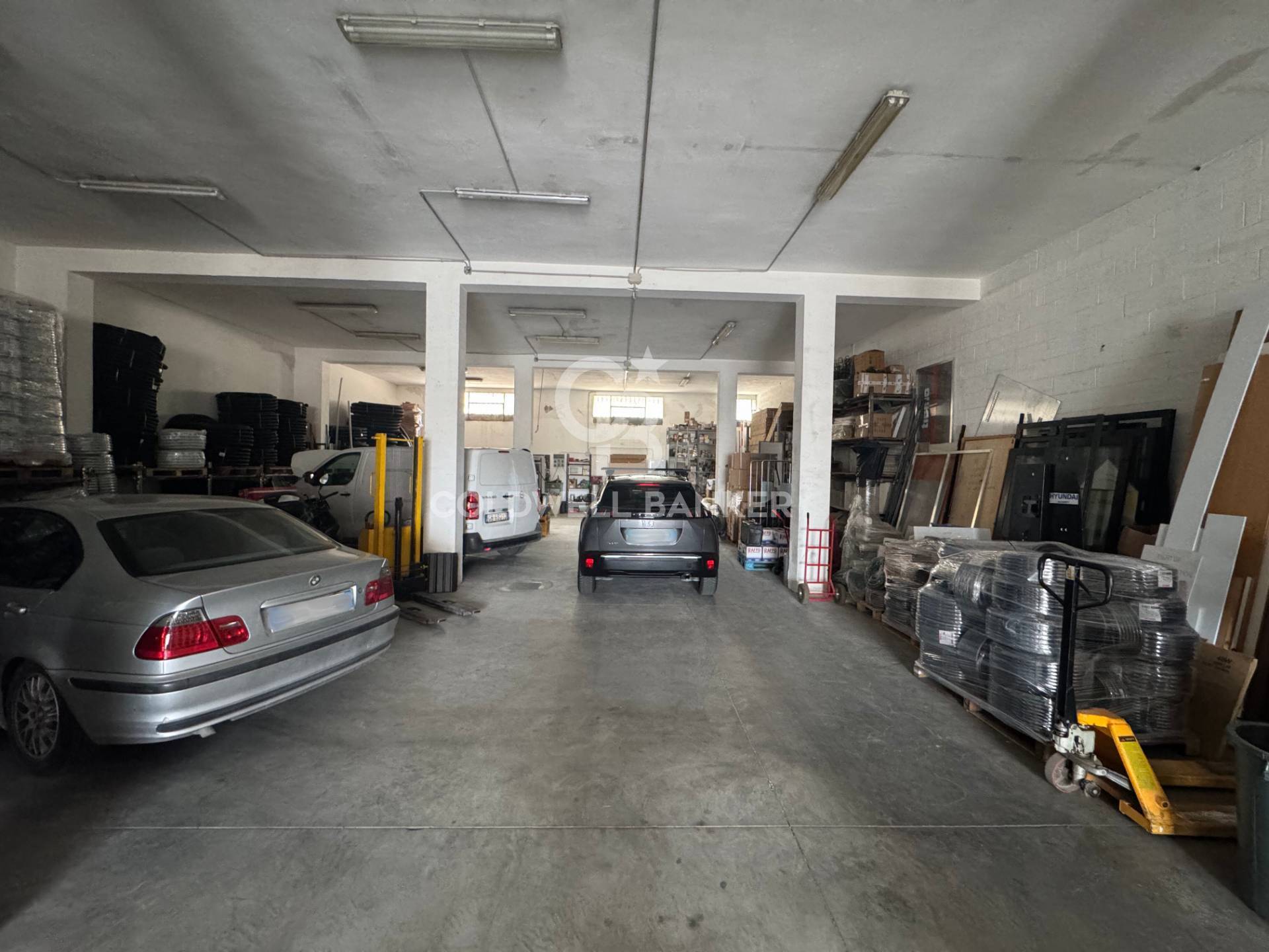 Locale commerciale in vendita a Roma, Tor Bella Monaca