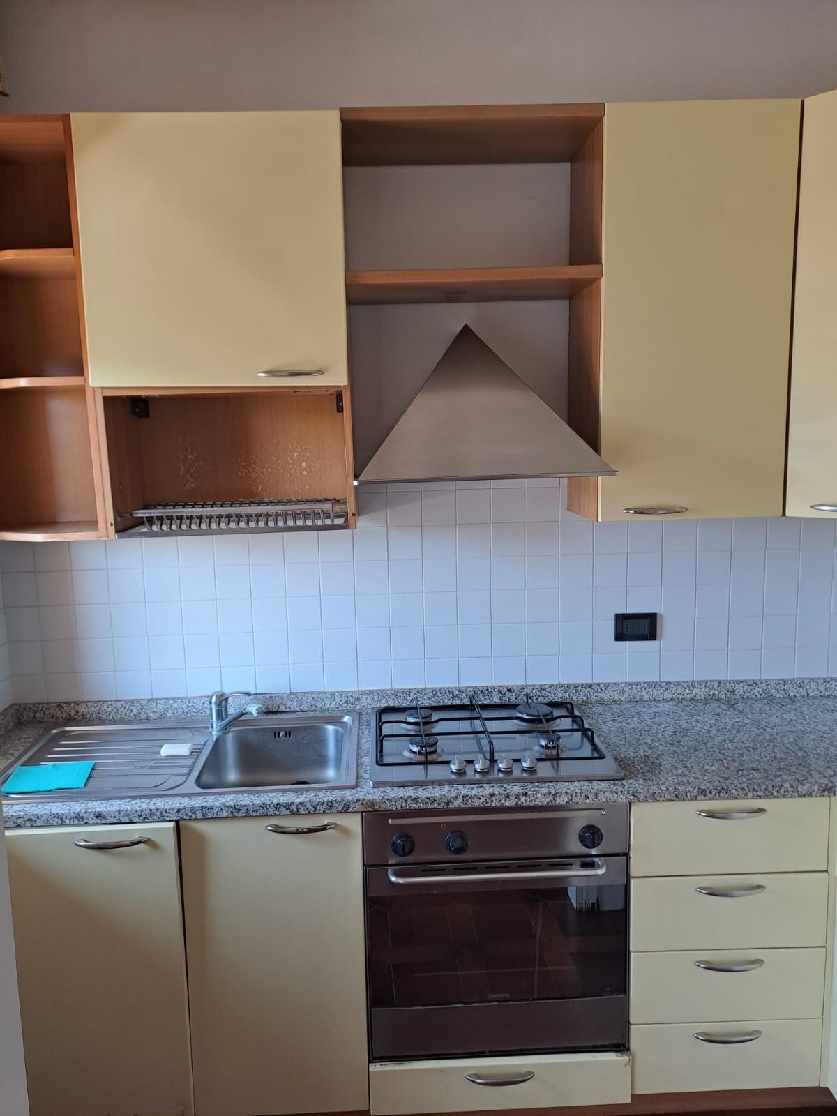 Quadrilocale arredato in affitto a Cascina