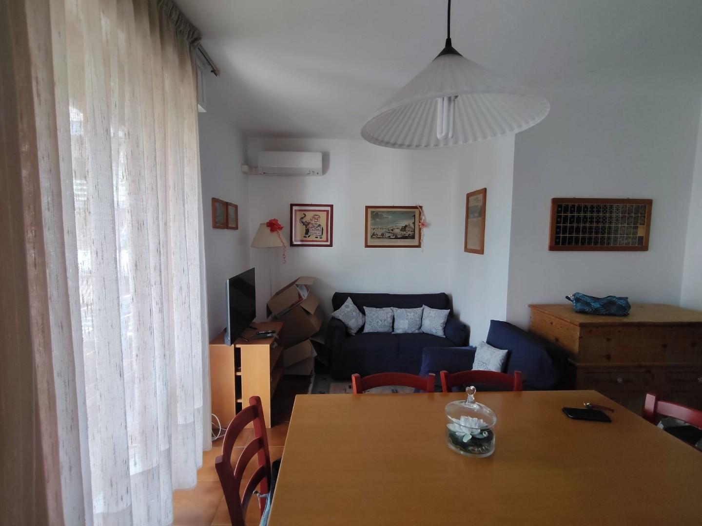 Trilocale con terrazzo a Cascina