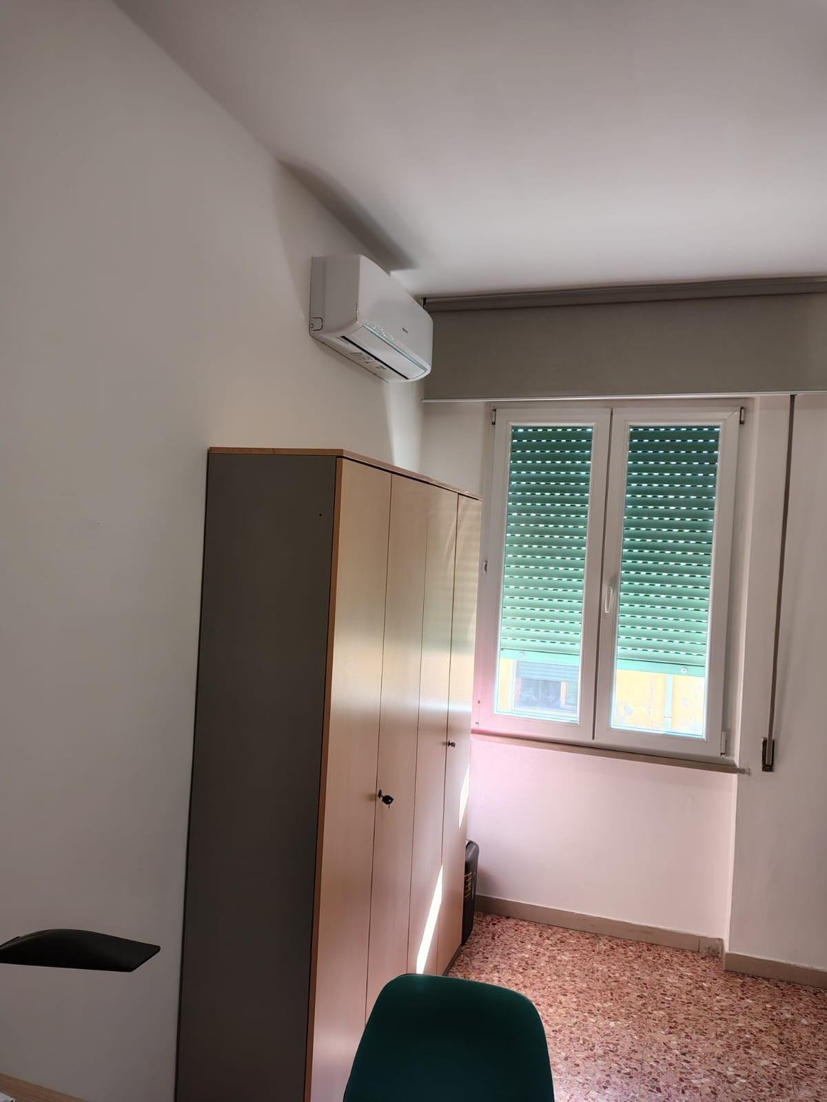 Ufficio in affitto a Cascina