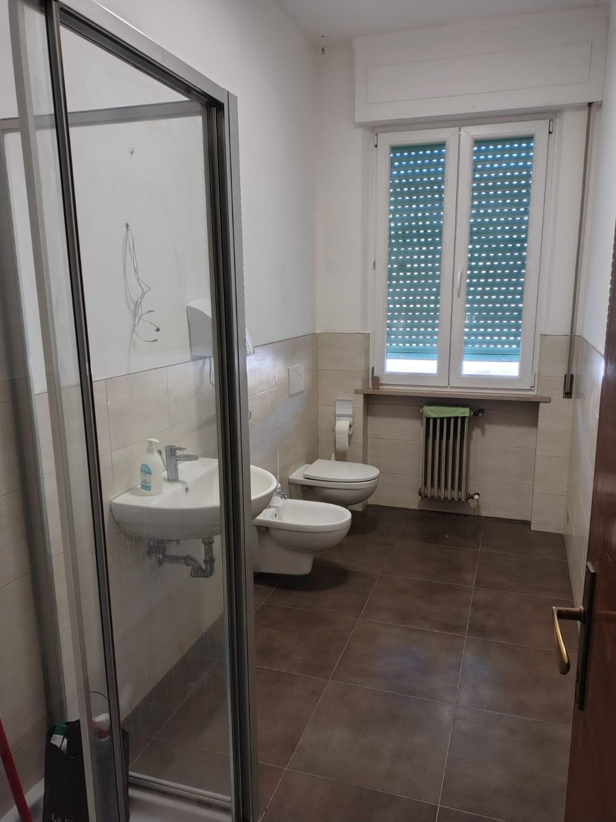 Ufficio in affitto a Cascina