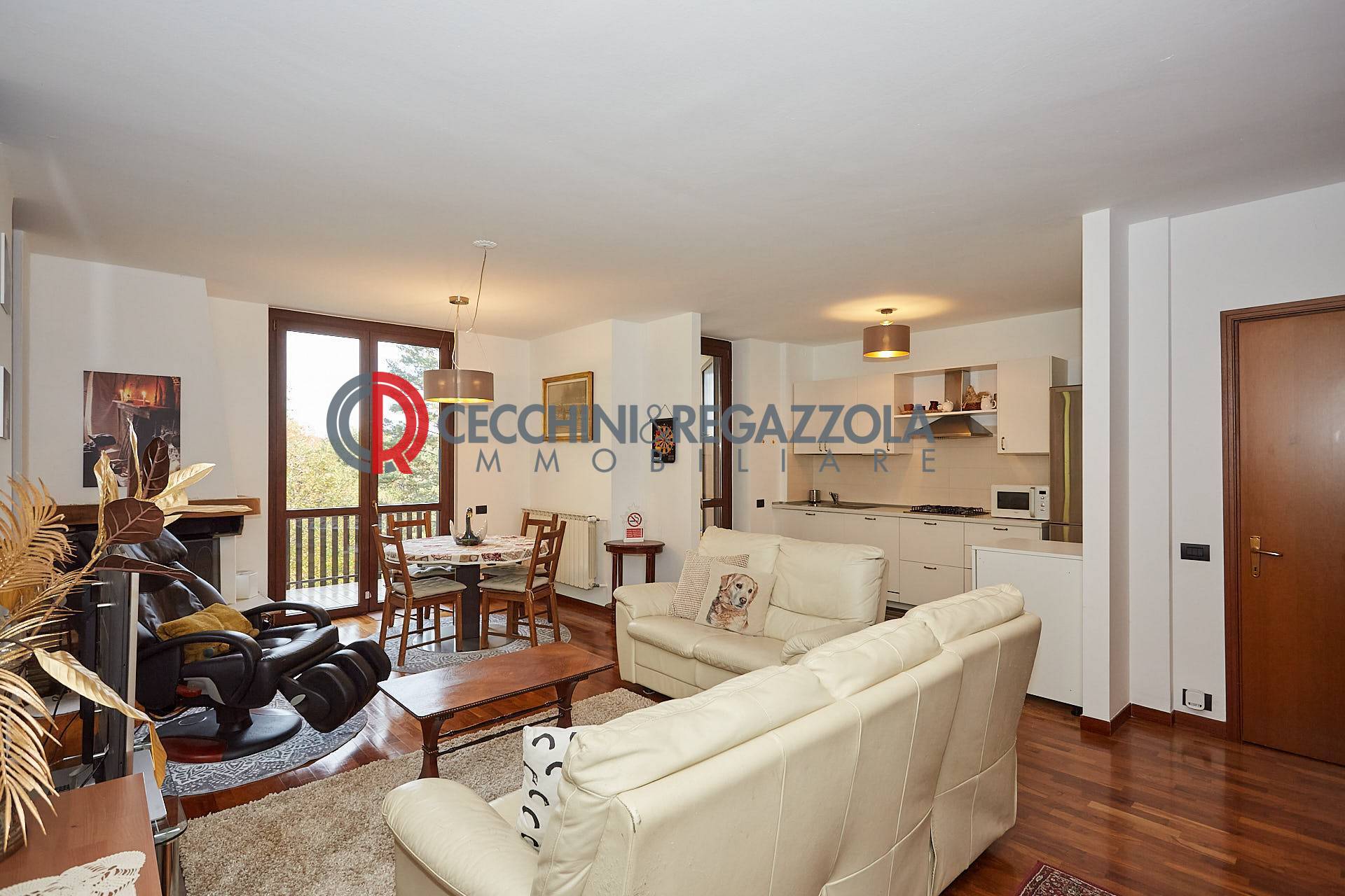 Villa con terrazzo a Appiano Gentile