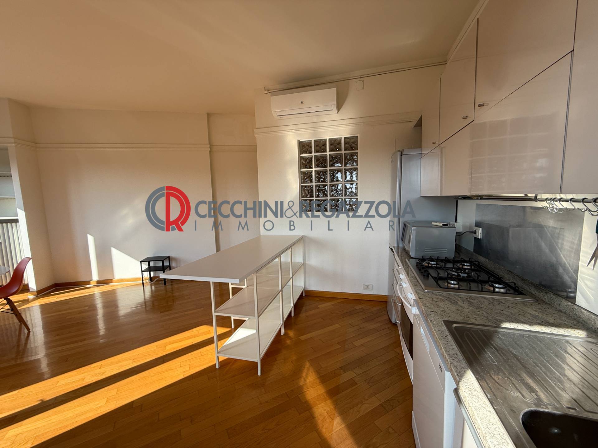 Appartamento in vendita a Milano, Lorenteggio