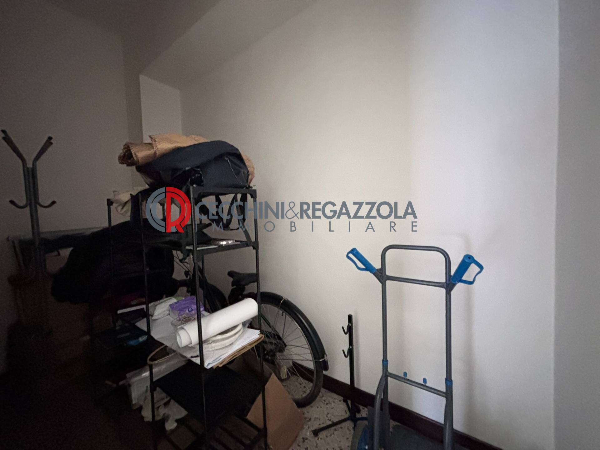 Magazzino in affitto a Milano, Monza