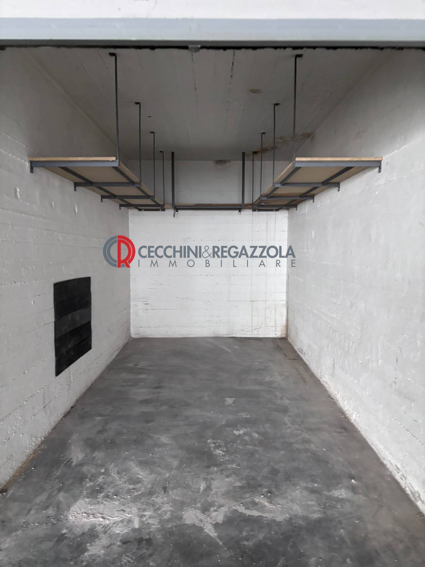 Box o garage in vendita a Milano, Novara