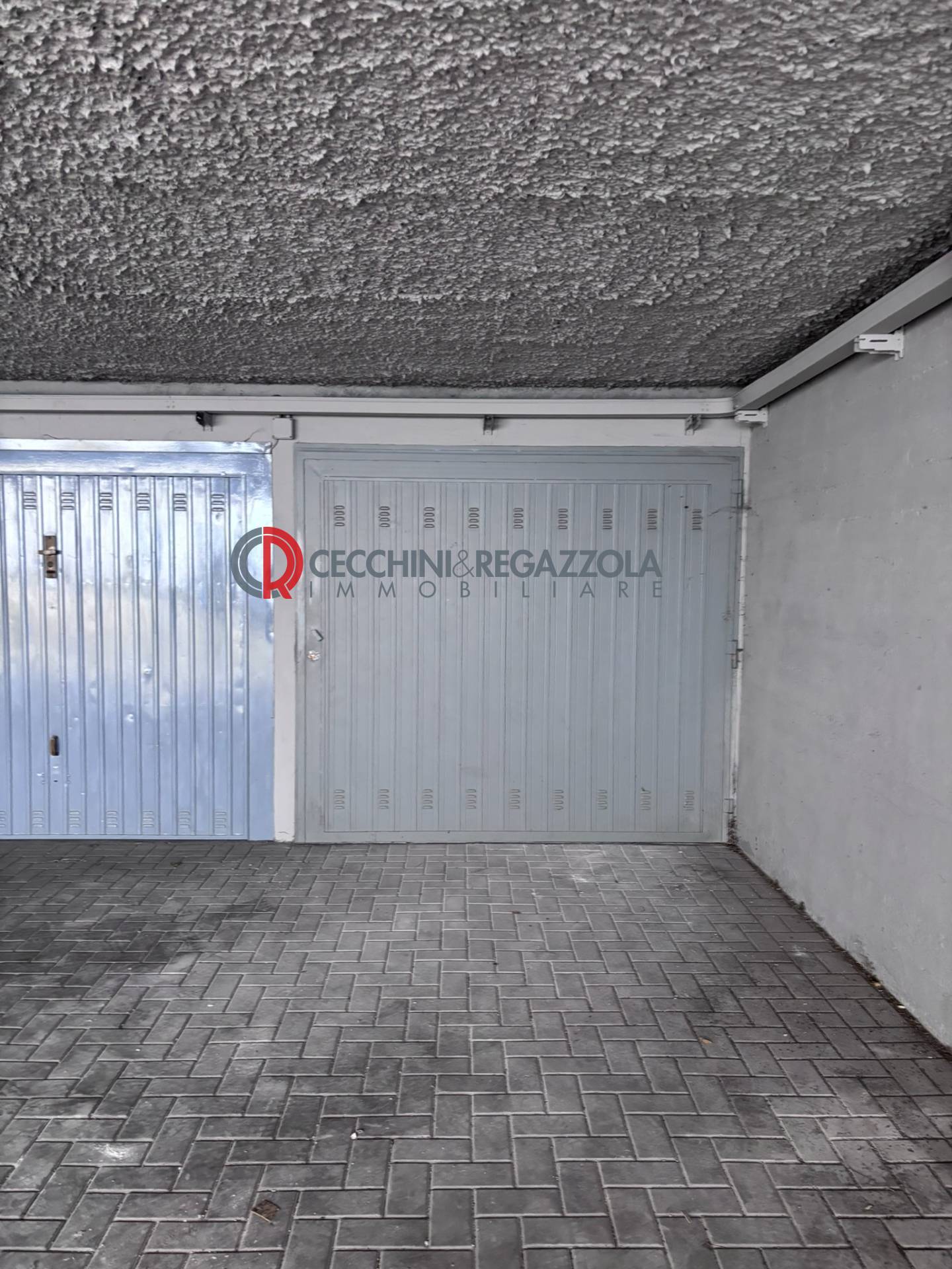 Box o garage in vendita a Milano, Novara