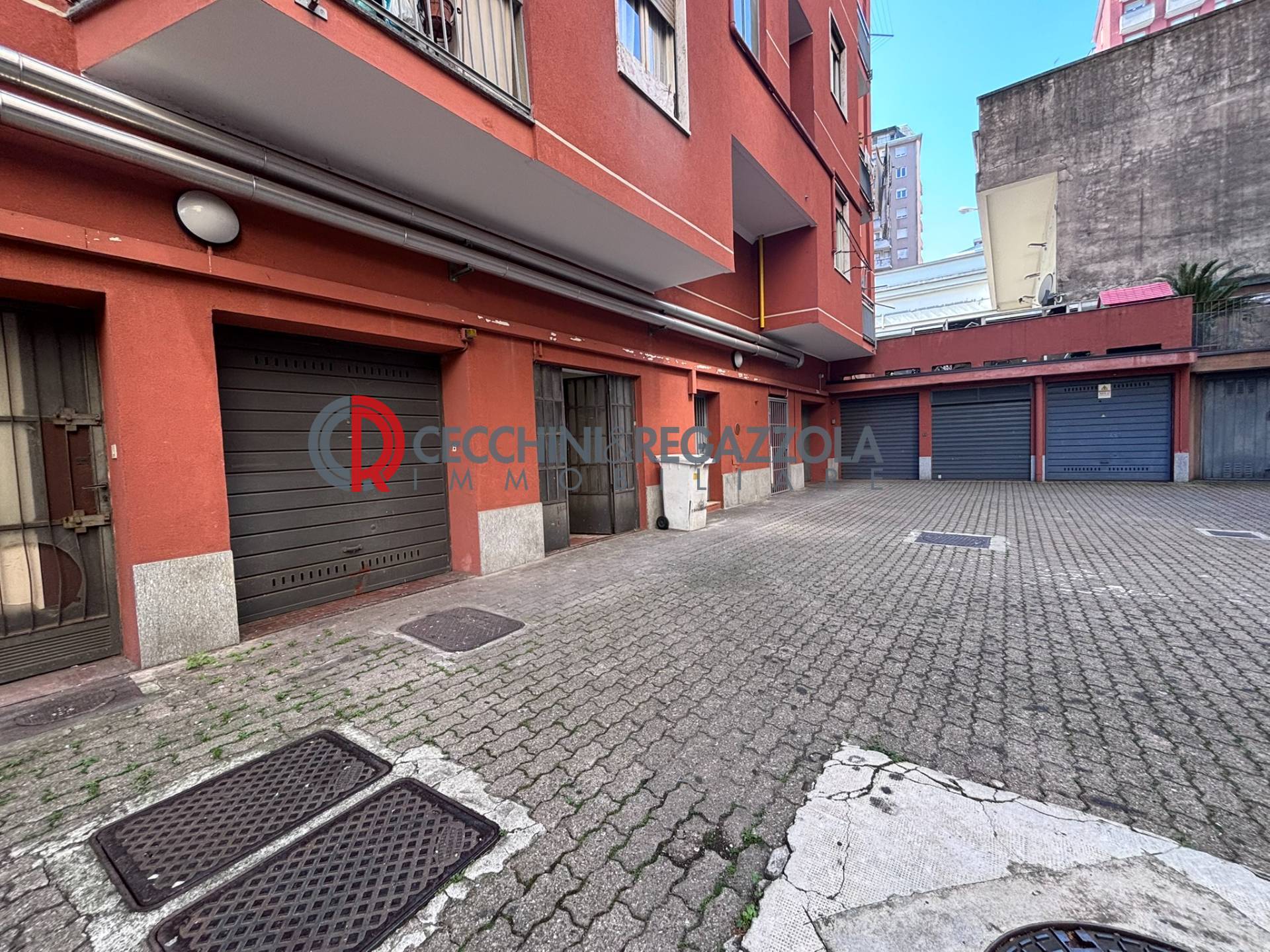 Magazzino in vendita a Cinisello Balsamo