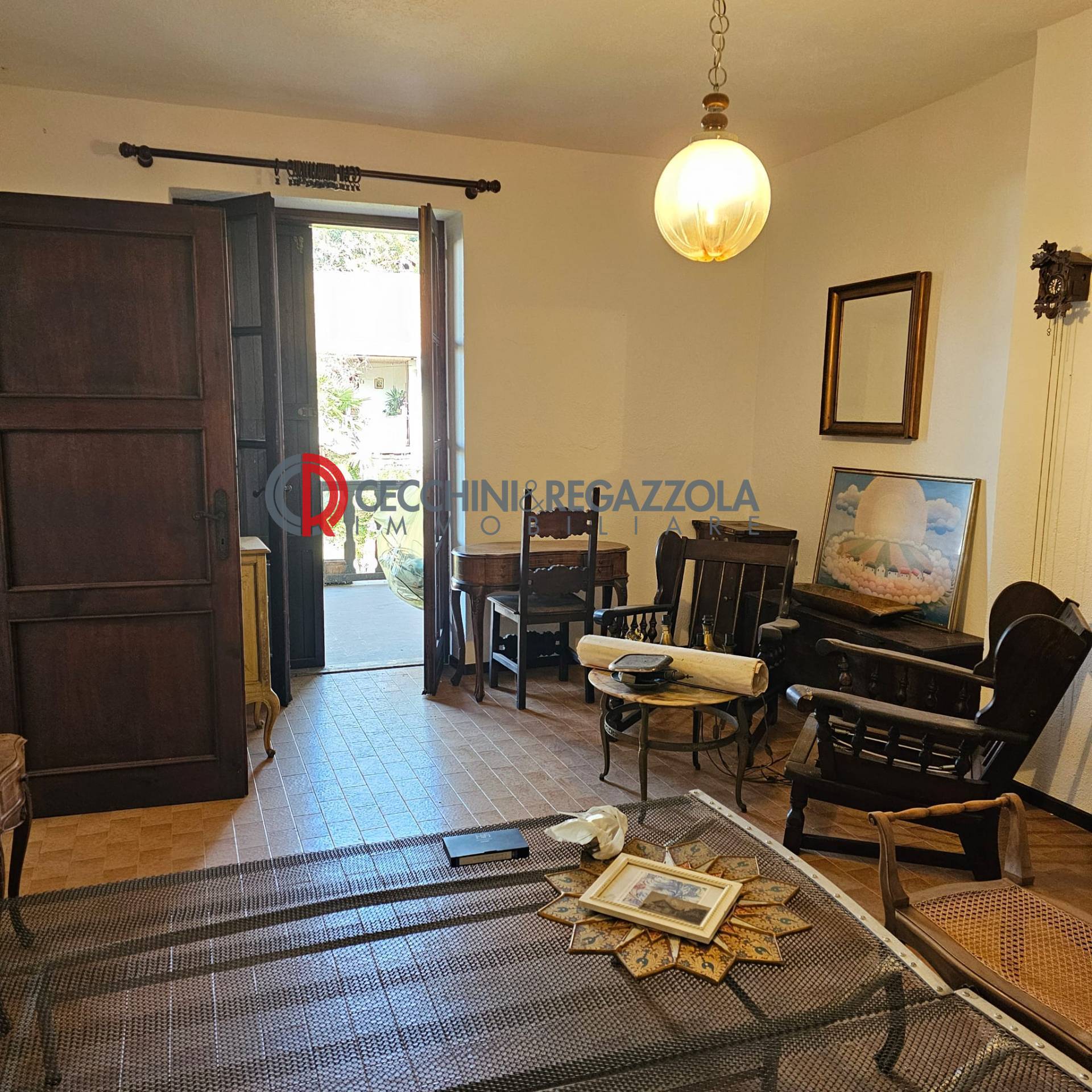 Casale con giardino e terreno in vendita a Fontaneto d'Agogna