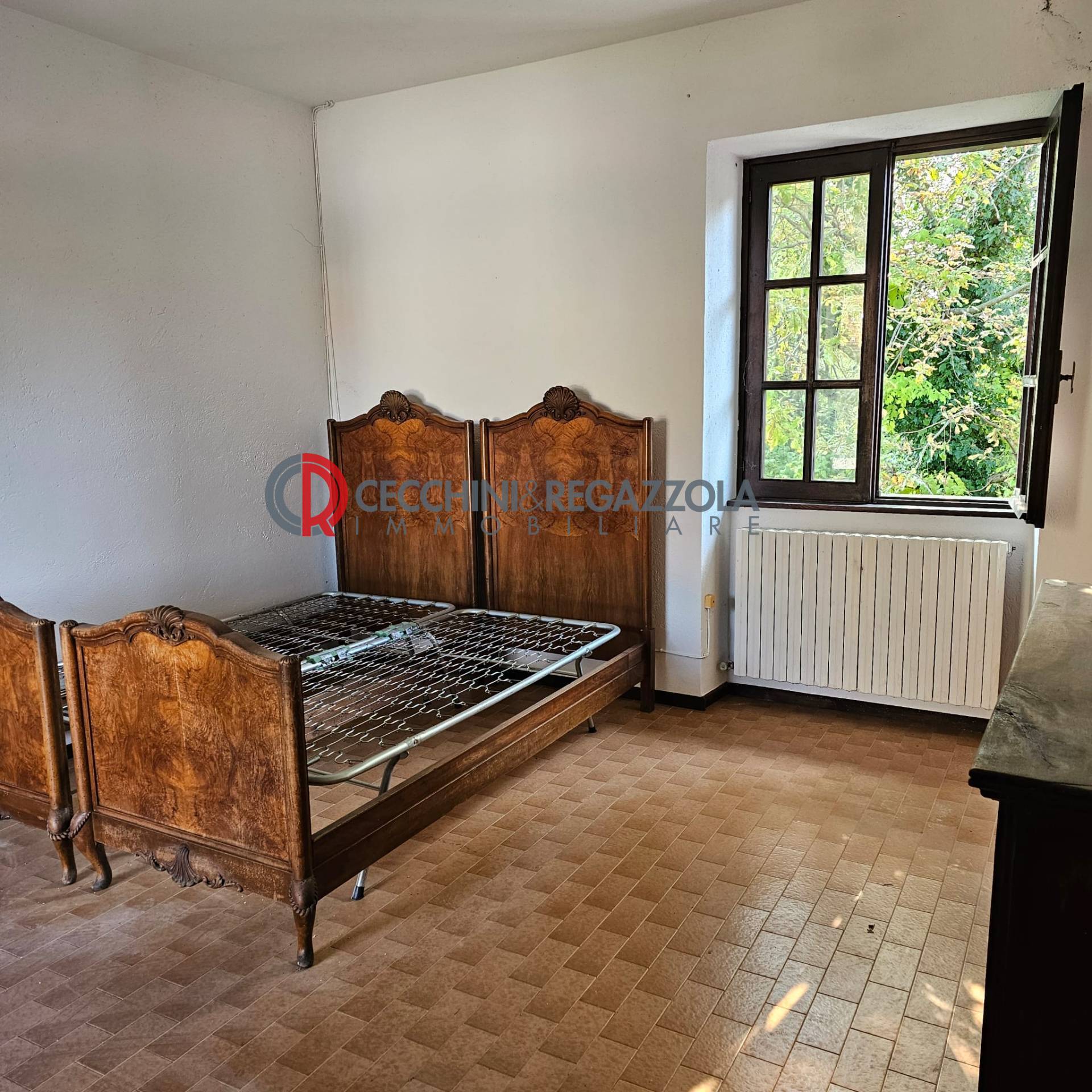 Casale con giardino e terreno in vendita a Fontaneto d'Agogna