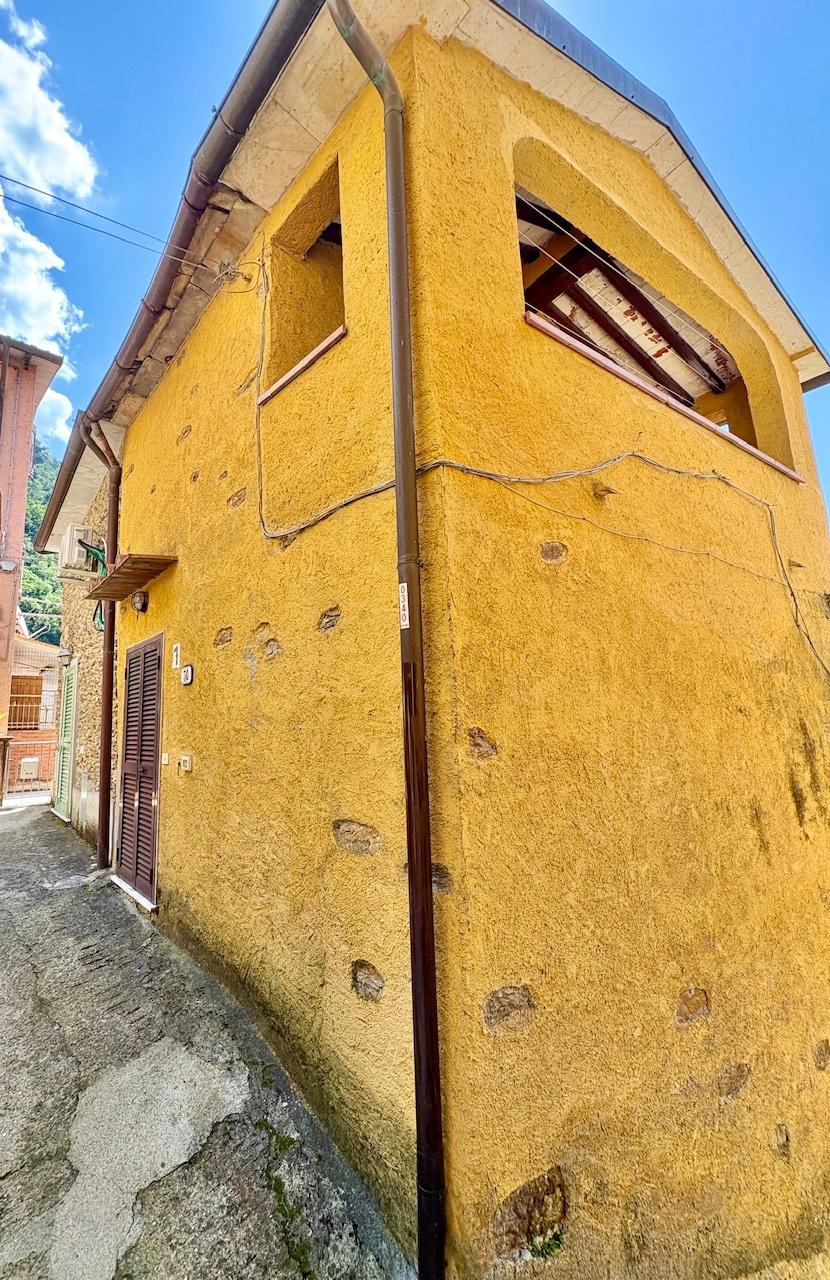 Casa indipendente con terrazzo, Stazzema retignano