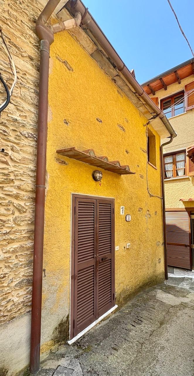 Casa indipendente con terrazzo, Stazzema retignano