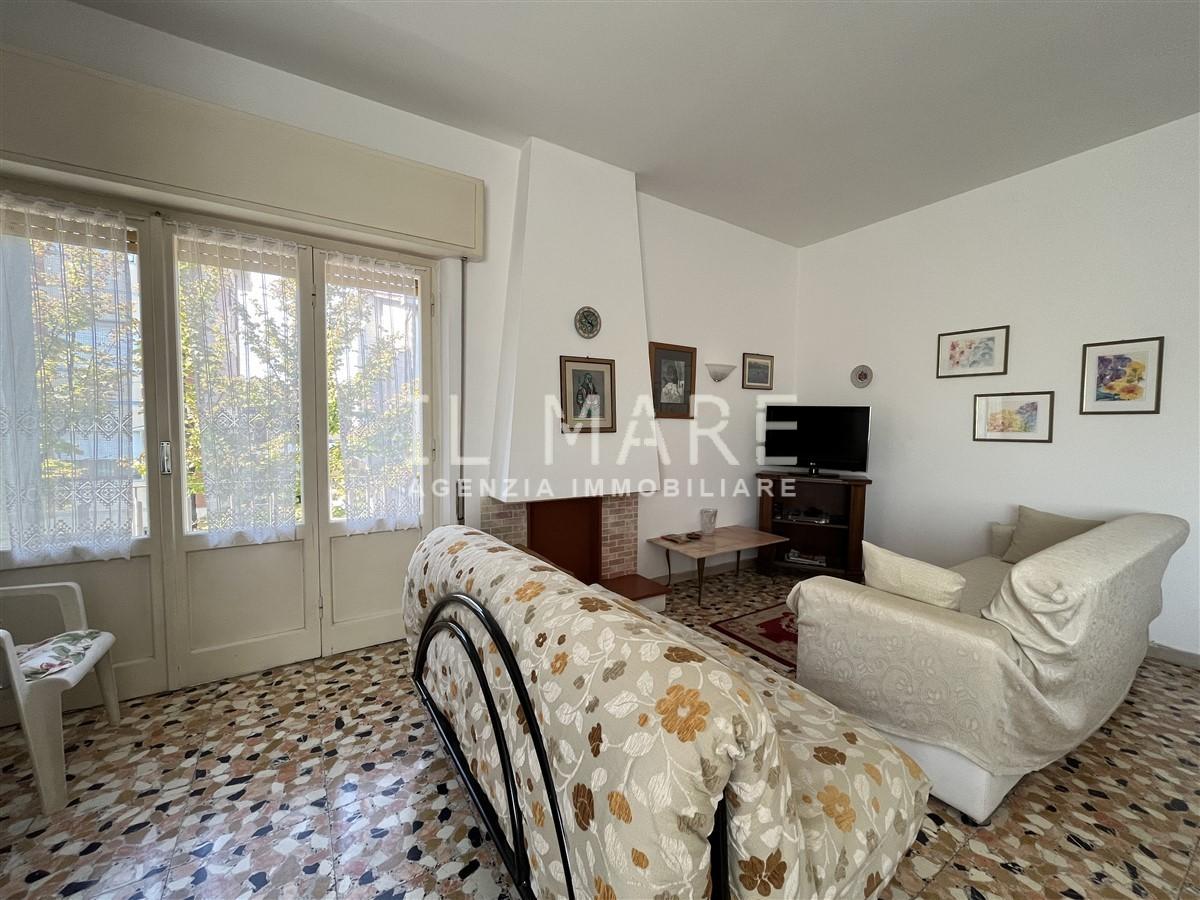 Appartamento in vendita, Massa marina di
