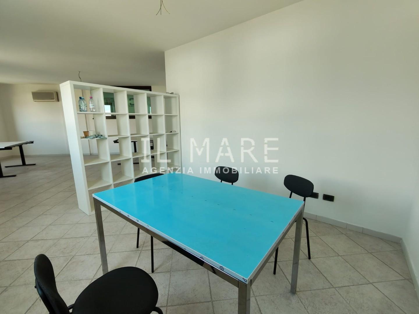 Ufficio in vendita, Massa zona viali