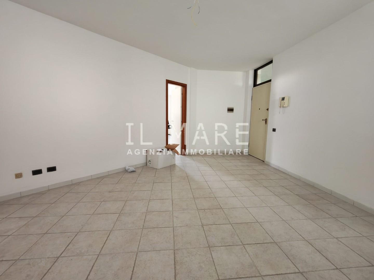 Ufficio in vendita, Massa zona viali