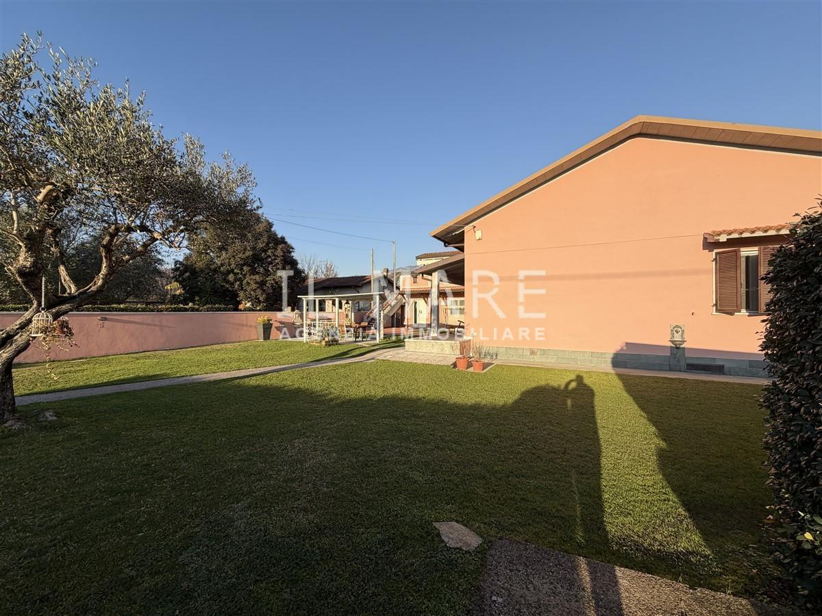 Casa indipendente con giardino, Massa alteta