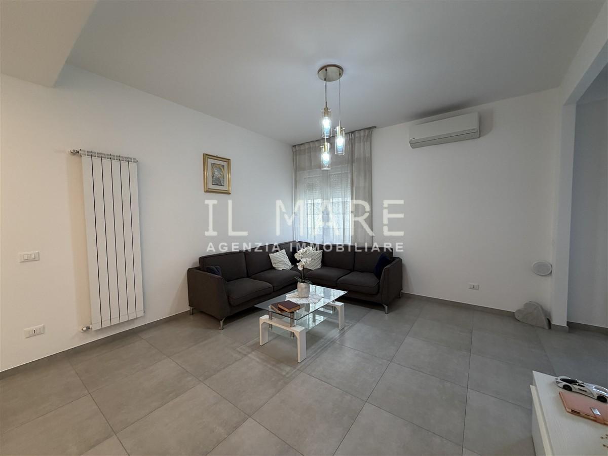 Quadrilocale in vendita, Carrara marina di