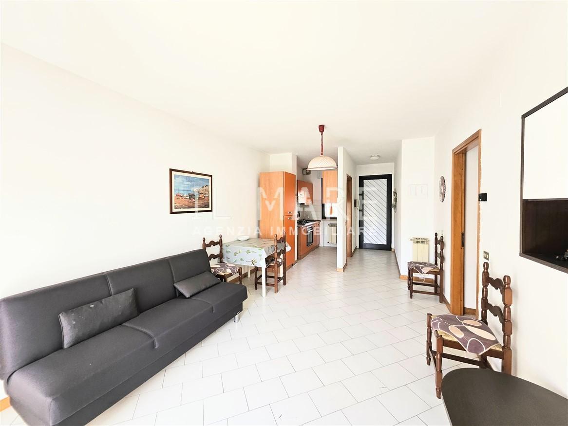 Quadrilocale con terrazzo, Massa ronchi