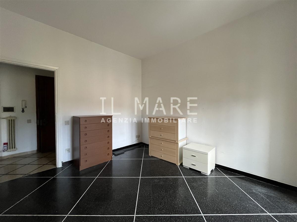 Trilocale in vendita, Massa centro