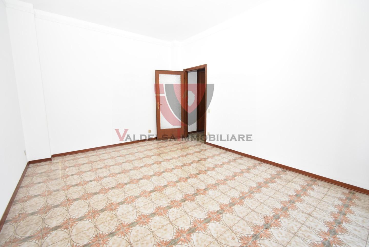 Quadrilocale in vendita a Colle di Val d'Elsa