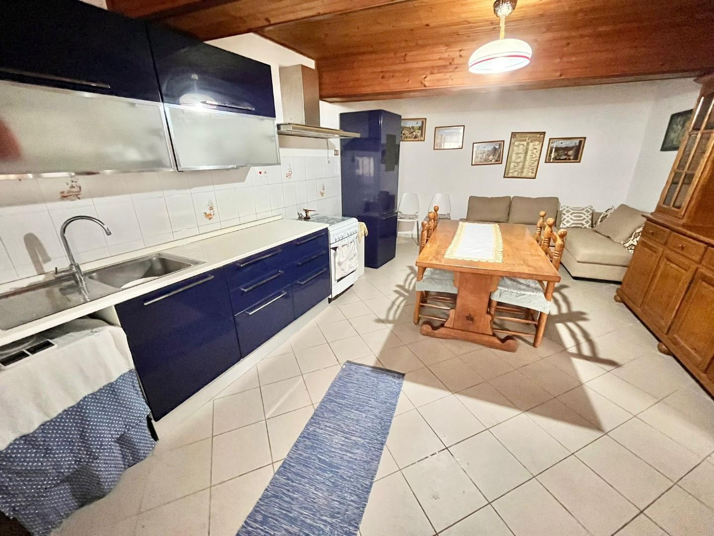 Casa indipendente con terrazzo, Massa ortola