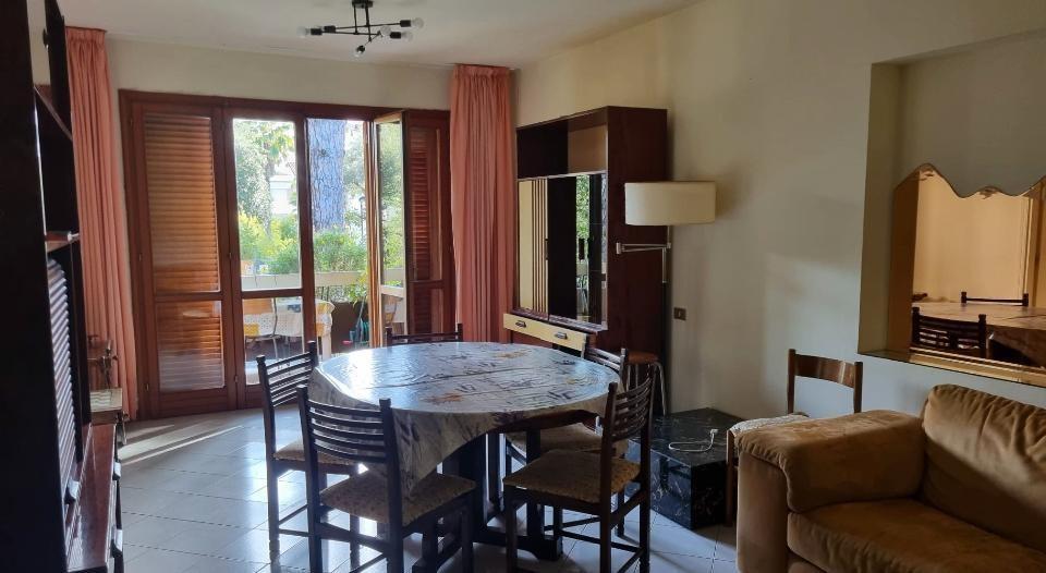 Appartamento arredato in affitto, Massa marina di