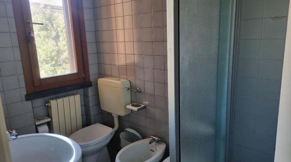 Appartamento arredato in affitto, Massa marina di