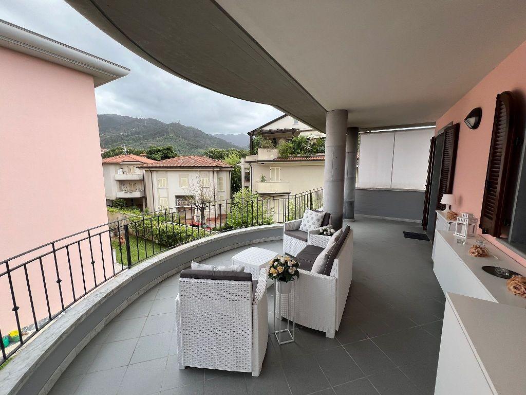 Quadrilocale in vendita, Massa centro