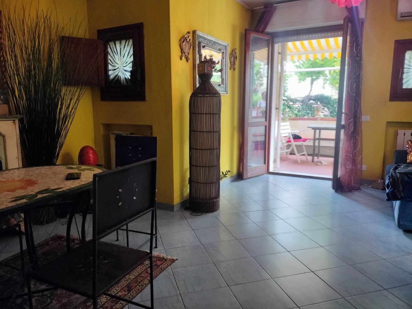 Villa con giardino, Massa marina di
