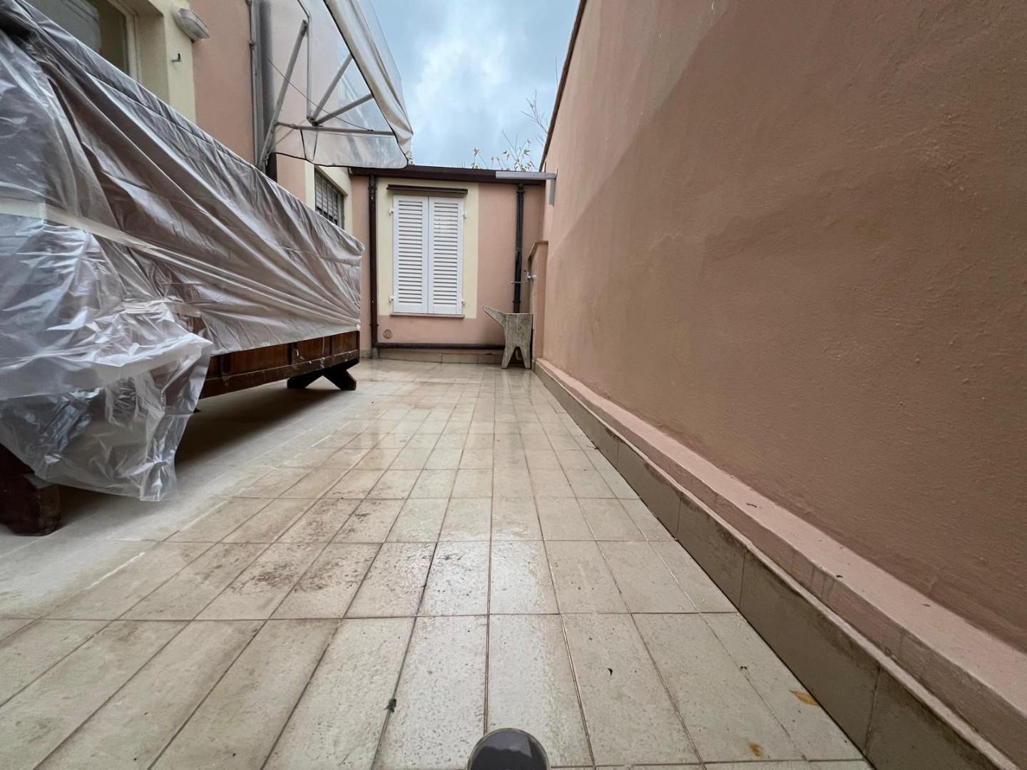 Appartamento con giardino, Camaiore lido di