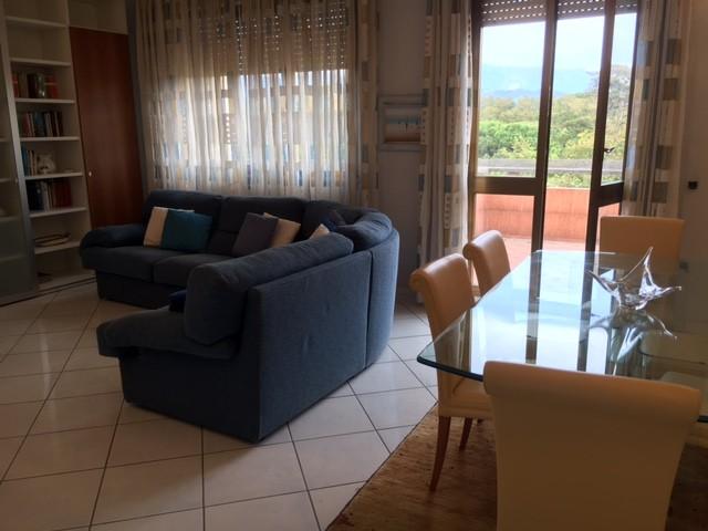 Attico arredato in affitto a Viareggio