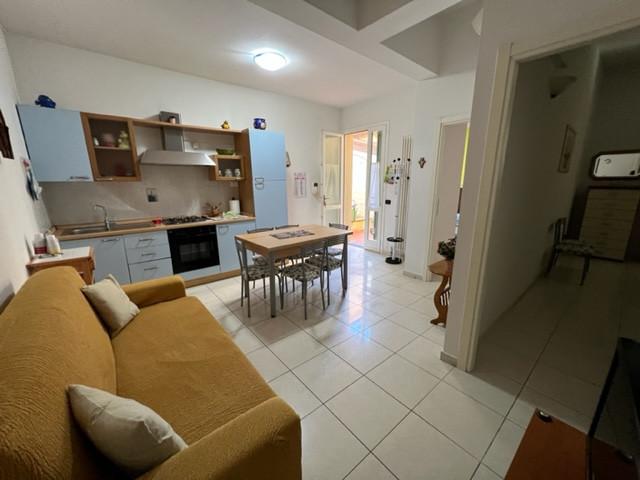 Trilocale arredato in affitto, Camaiore lido di