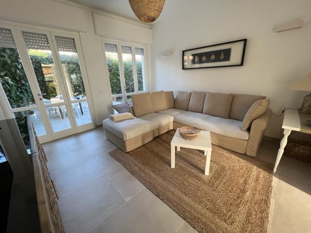 Quadrilocale arredato in affitto, Camaiore lido di