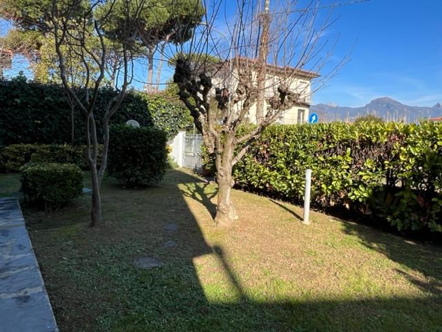 Quadrilocale arredato in affitto, Camaiore lido di