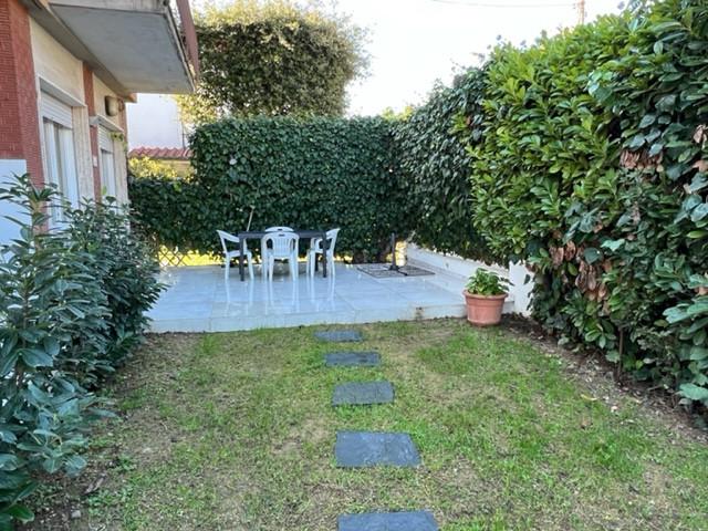 Quadrilocale arredato in affitto, Camaiore lido di