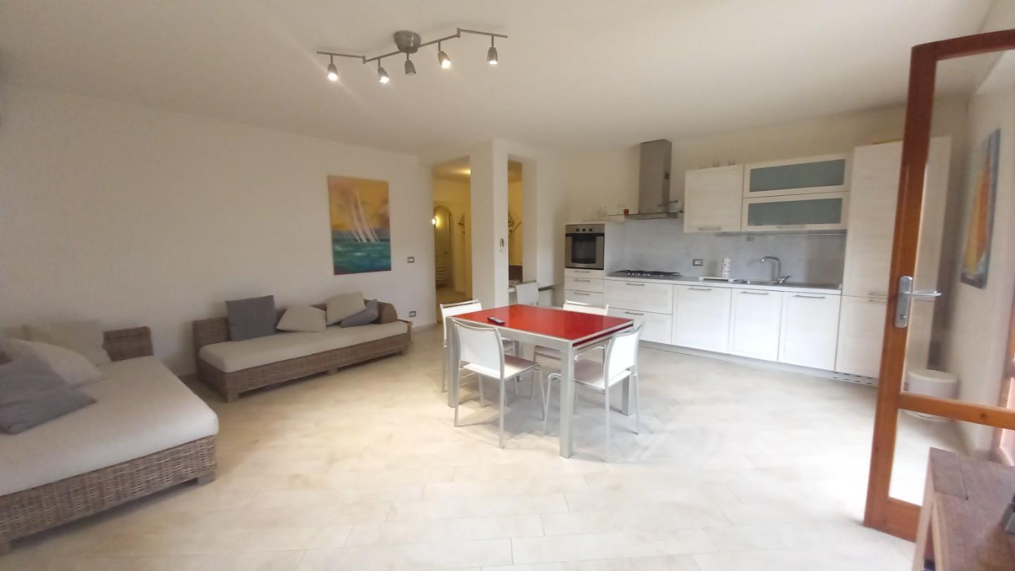 Trilocale con giardino, Camaiore lido di