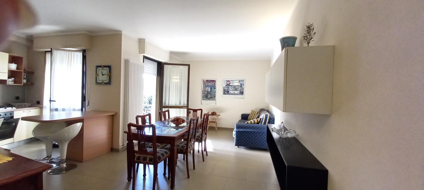 Trilocale arredato in affitto, Viareggio citt� giardino