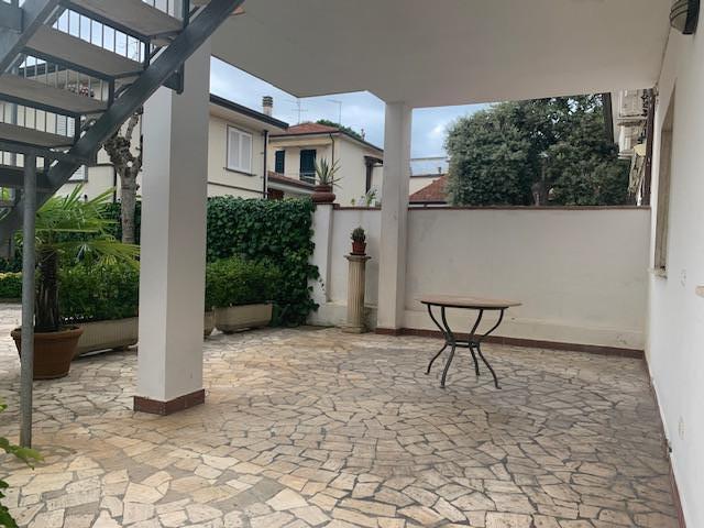 Quadrilocale arredato in affitto, Camaiore lido di