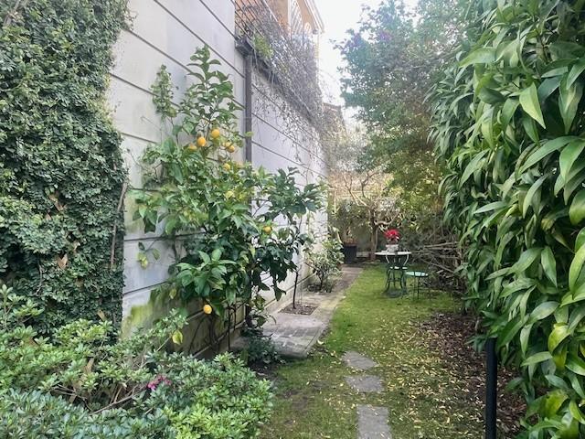 Attico con giardino, Camaiore lido di